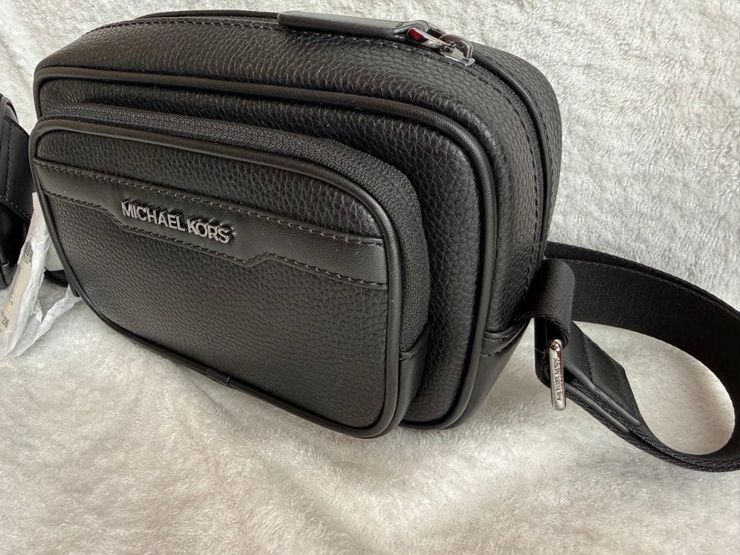 ハワイ正規店購入】MICHAEL KORS ブラックショルダーバッグ