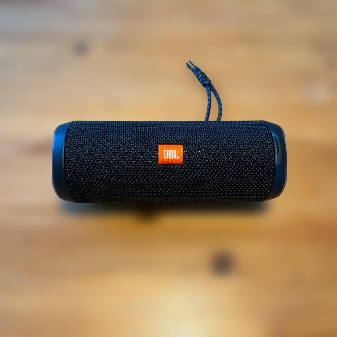 ス*げ様 【ジャンク】JBL Flip4 Bluetooth スピーカー ブラッ - メルカリ