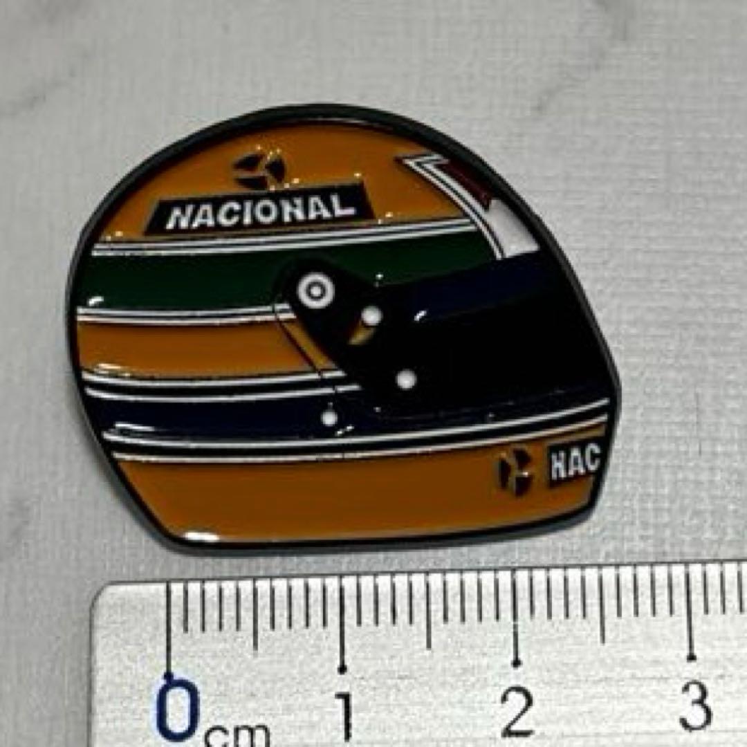 アイルトン・セナ ヘルメットデザイン ピンバッジ F1 NACIONAL - メルカリ