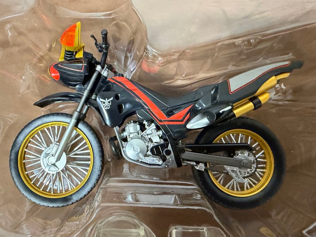 S.H.Figuarts 仮面ライダークウガ ビートチェイサー2000