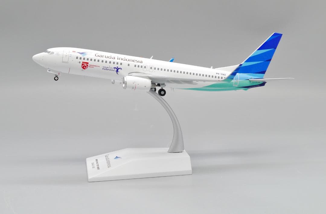 ガルーダインドネシア航空 737-800 PK-GMZ 1/200 - メルカリ