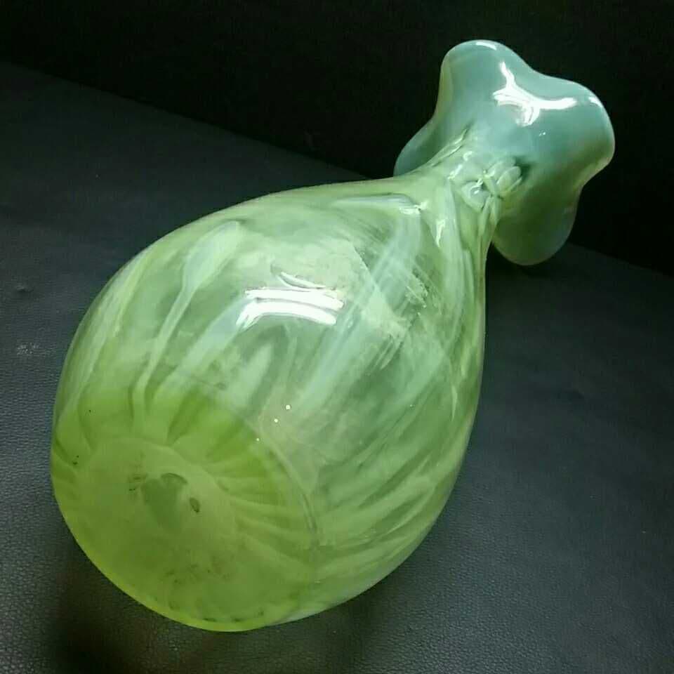 瀬戸内 様専用です 大きな 手吹き ウラン ガラス フラワーベース