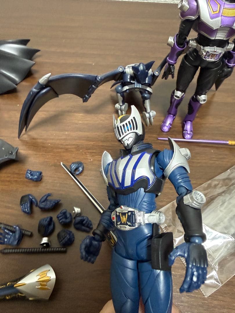 S.H.Figuarts 仮面ライダー王蛇&ナイト 2種セット