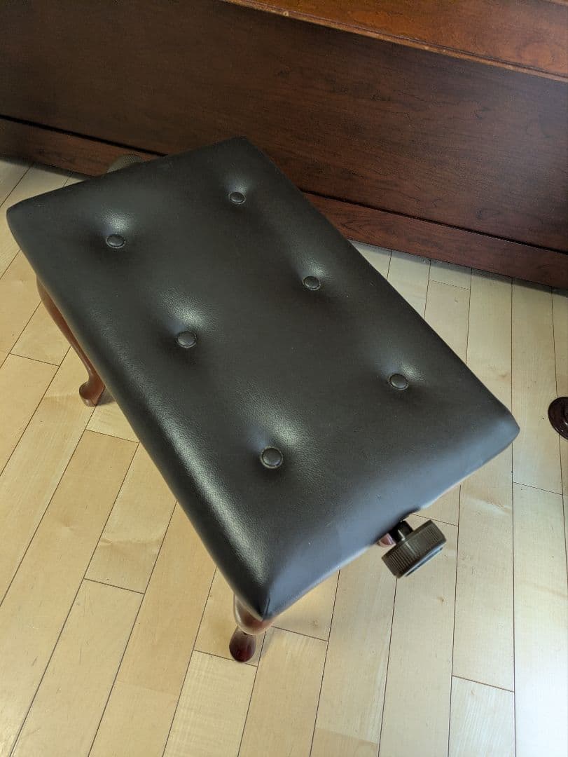 Kitchen女子さん専用】イス付属します(^^) 504Fアップライトピアノ