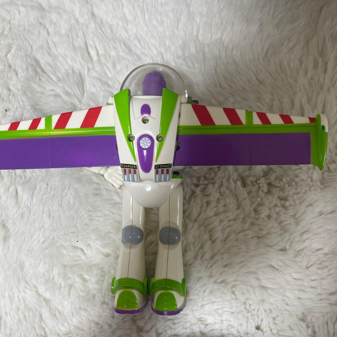 バズ・ライトイヤー 翼付きフィギュア 約20cm - メルカリ