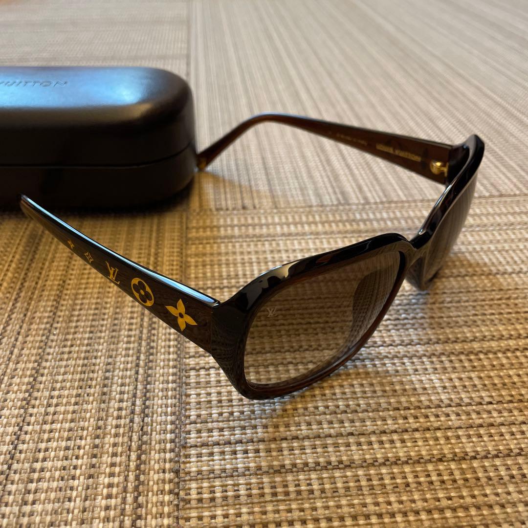 極美品 ルイヴィトン サングラス Z0459E 付属品付き