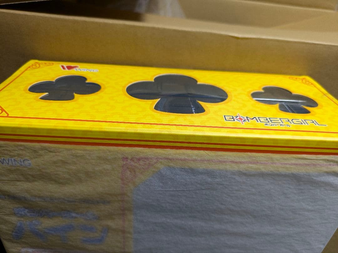 新品未開封　ボンバーガール パイン ウイング WING