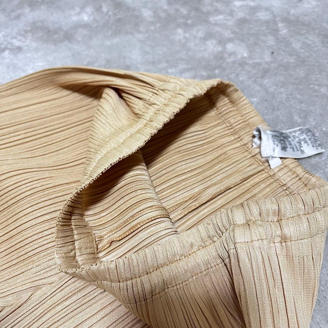 コリンズ様専用 イッセイミヤケ ワイドパンツ ベージュ 2 - メルカリ