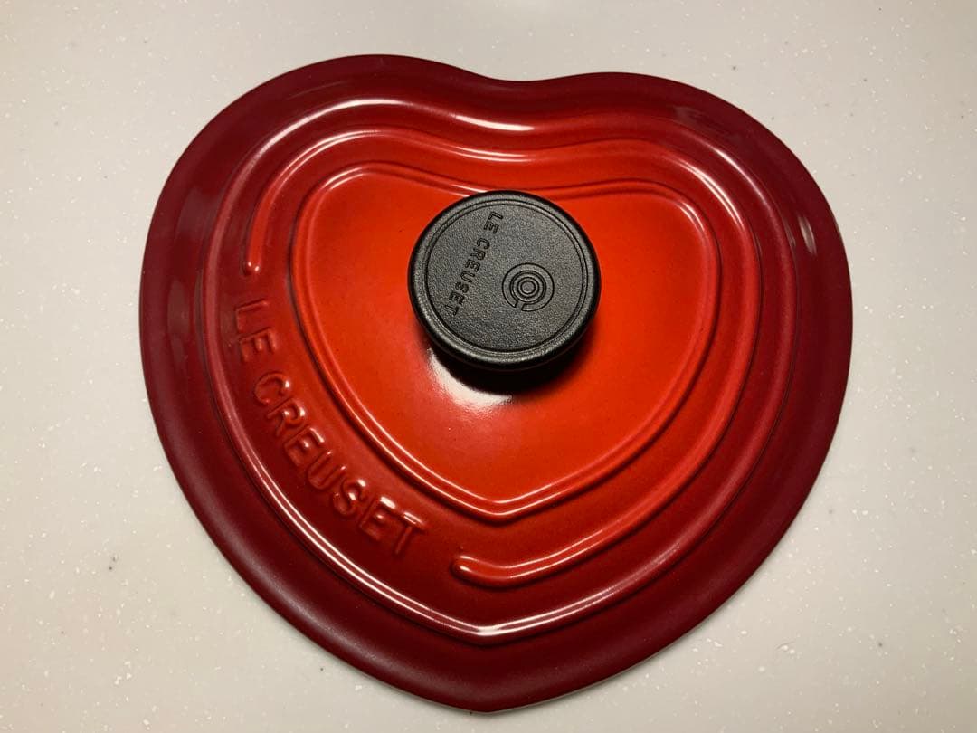 ル・クルーゼ ココット・ダムール ハート型鍋 2.0L チェリーレッド