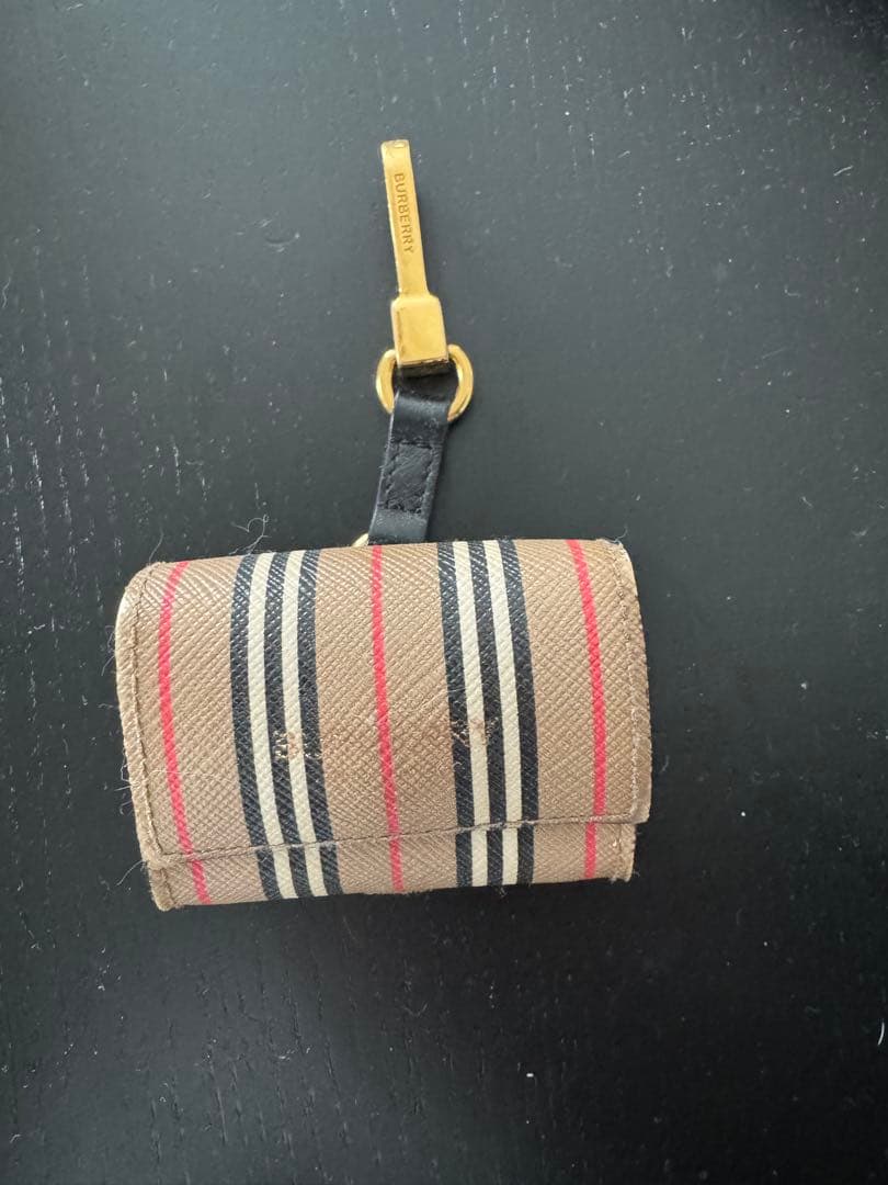 Burberry AirPodsケース - 小物最 安 価格