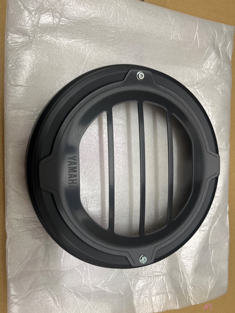 XSR700ヘッドライトグリル　22年式〜 並行輸入品】 ヤマハ XSR 700 XSR700 2022年式用ヘッドライトグリル