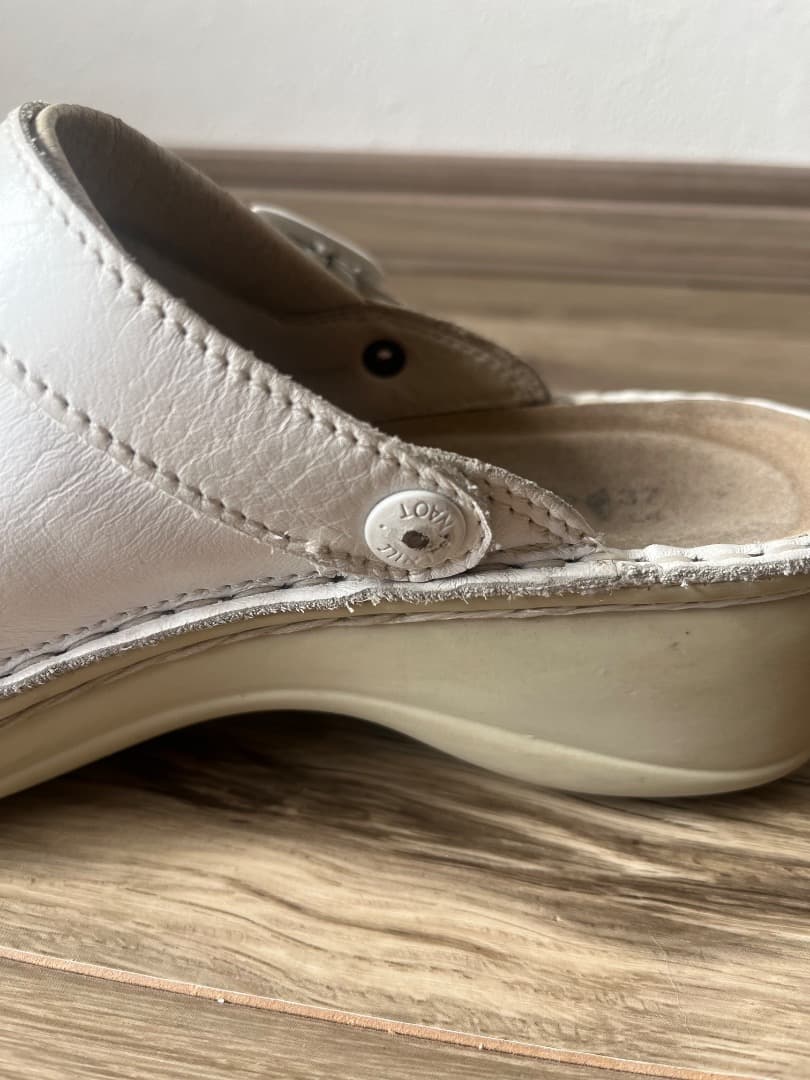 hAさま　専用：NAOT 37（23.5cm〜）ホワイトレザー