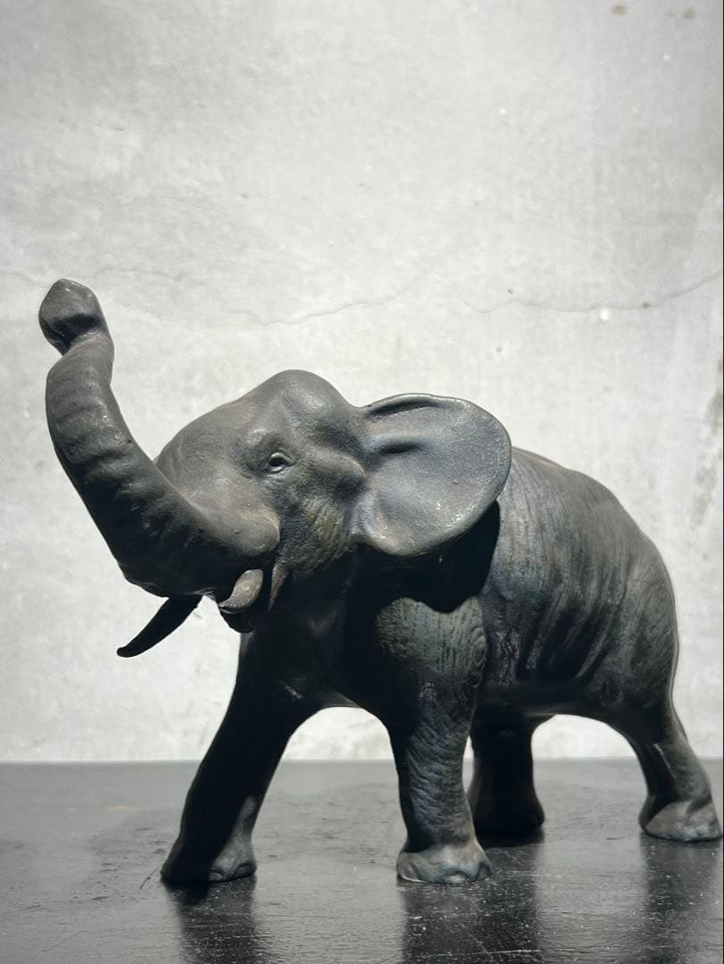 ヴィンテージ 鉄製 象／ゾウのオブジェ 】リアルな表情で造りも良いです ヴィンテージ 鉄製 象／ゾウのオブジェ 】リアルな表情で造りも良いです