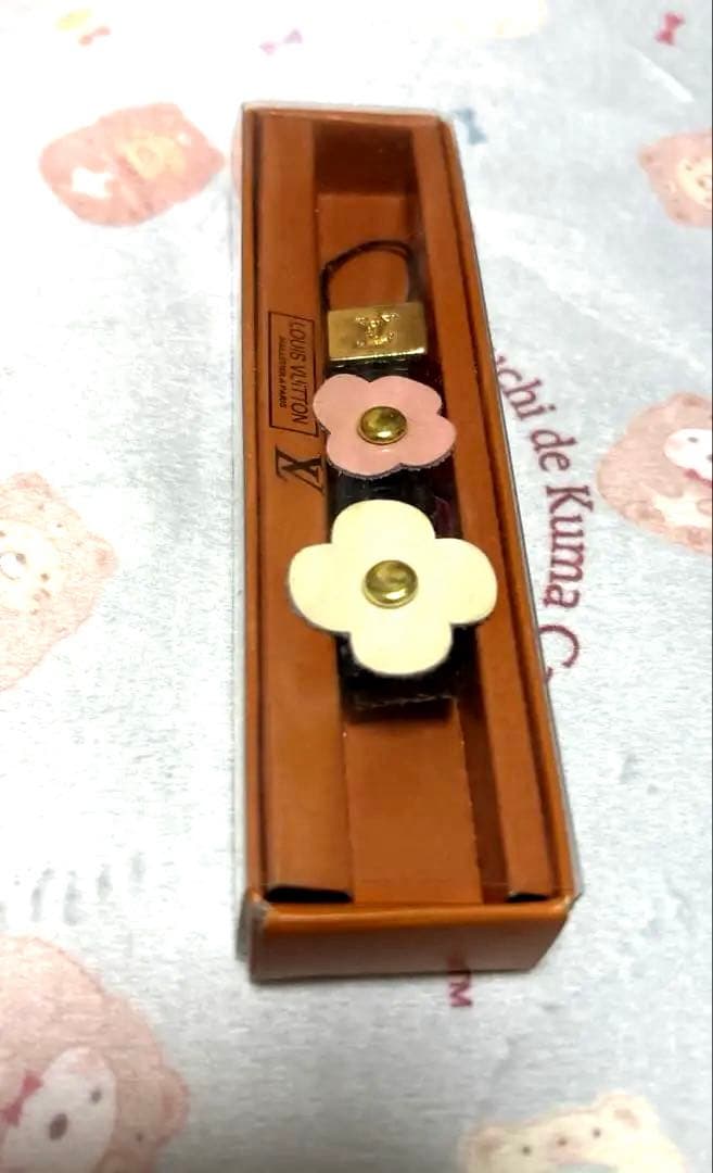 ⚠️さらに本日期間限定値下げ⚠️激レア⚠️ルイヴィトン　ストラップ LOUIS VUITTON（ルイ・ヴィトン） 【超美品】ルイヴィトン モノグラム