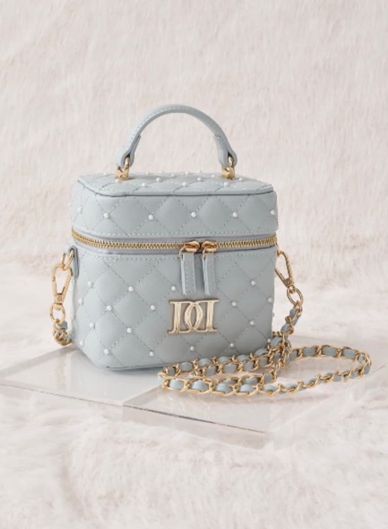 【ゴールドパーツ】キルティングパールスクエアミニバッグ　ダーリッチ　Darich ゴールドパーツ】キルティングパールスクエアミニバッグ – Darich