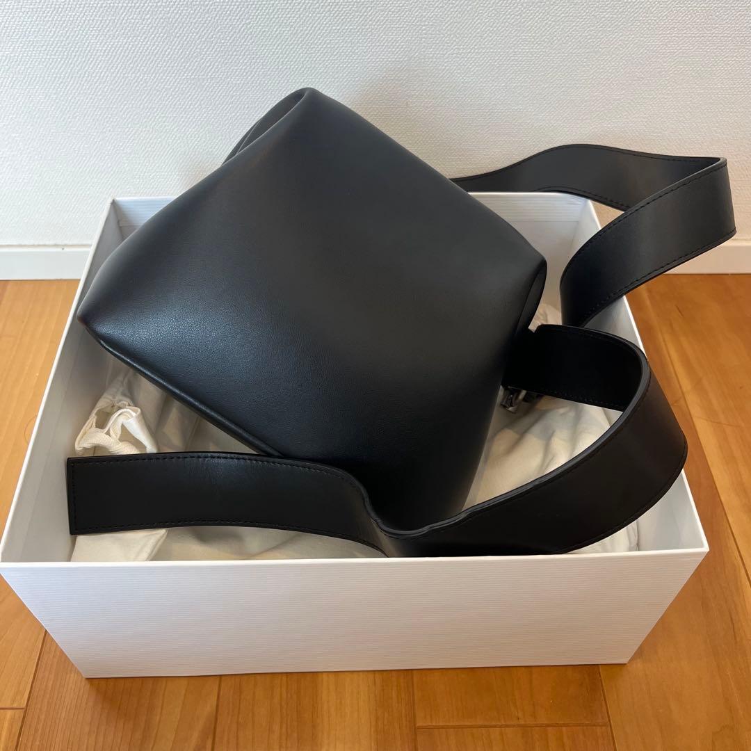 OSOI MINI BROT 黒 箱&保存袋付き OSOI Black Mini Brot | Bags | OEUVR – OEUVR