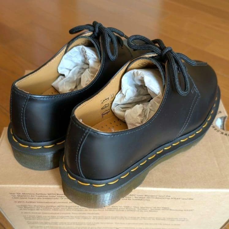匿名配送 ドクターマーチン 1461 3ホール UK5 24.0cm