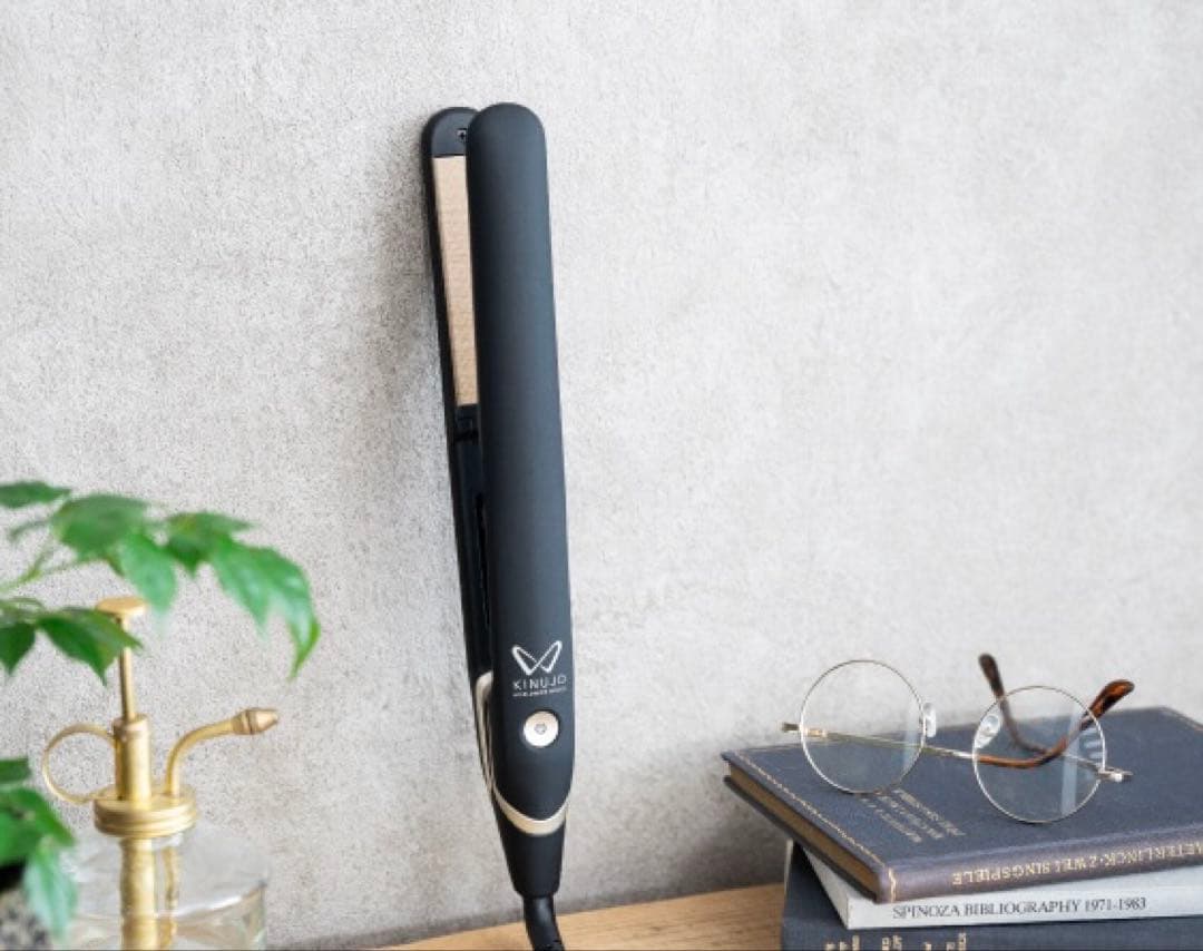KINUJO ストレートヘアアイロン ブラック　DS200 KINUJO ストレートヘアアイロンWワールドワイドモデル（ブラック