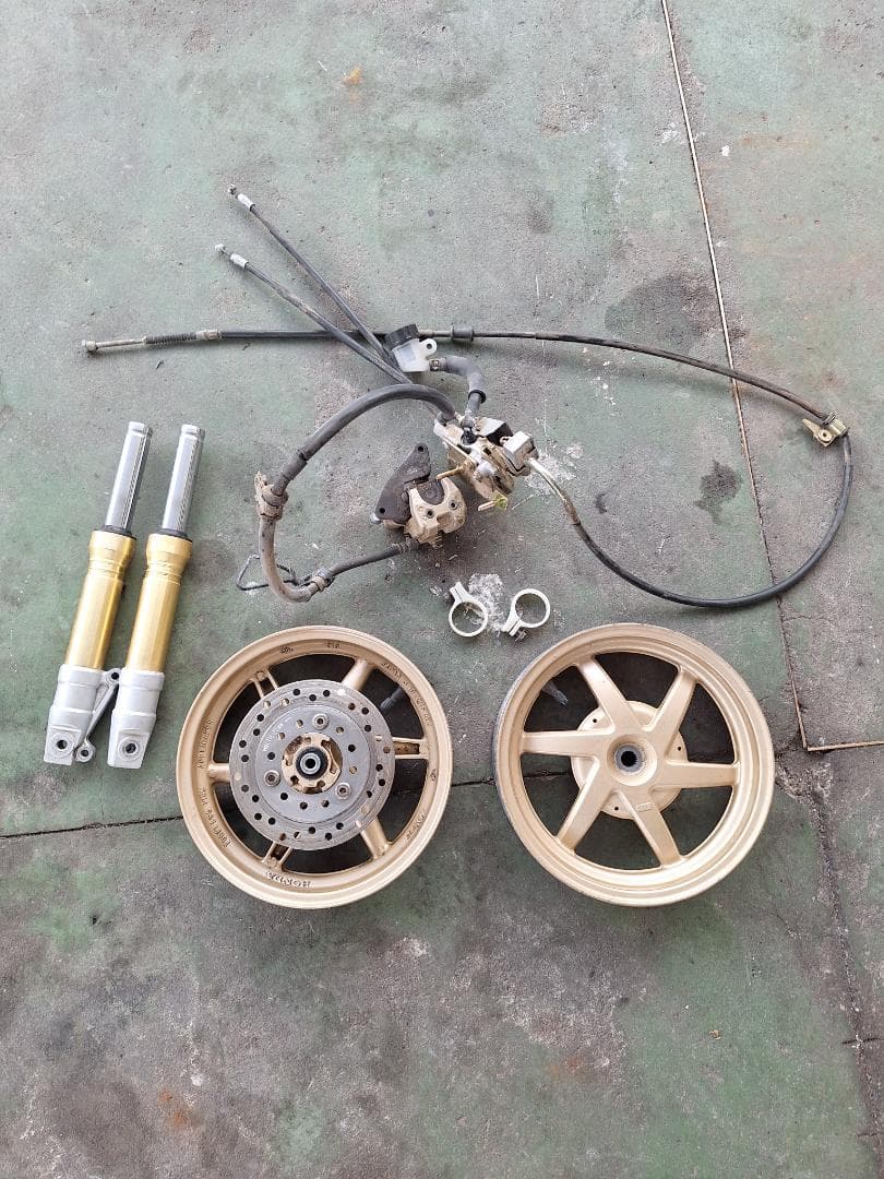 ディオZ4 AF63 ホイール フォーク ブレーキマスター.キャリパーセット 71hhrcY6uKL._AC_UL210_SR210,