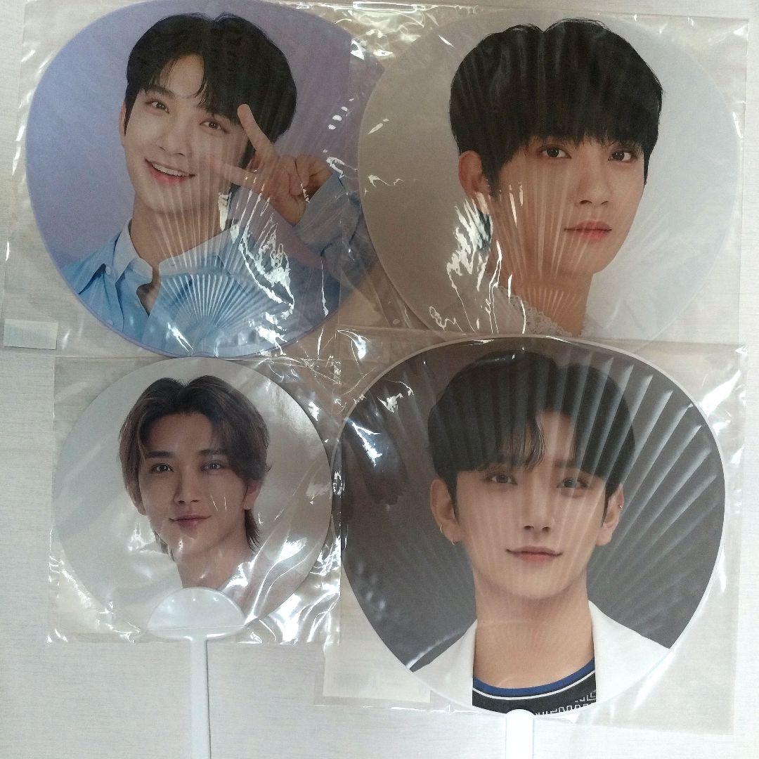 SEVENTEEN ジョシュア うちわ 4枚セット - メルカリ