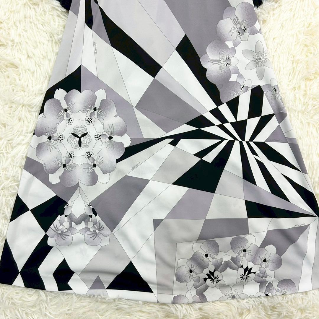 良品 レオナールスポーツ ワンピース 花柄 ジオメトリック ブラック系