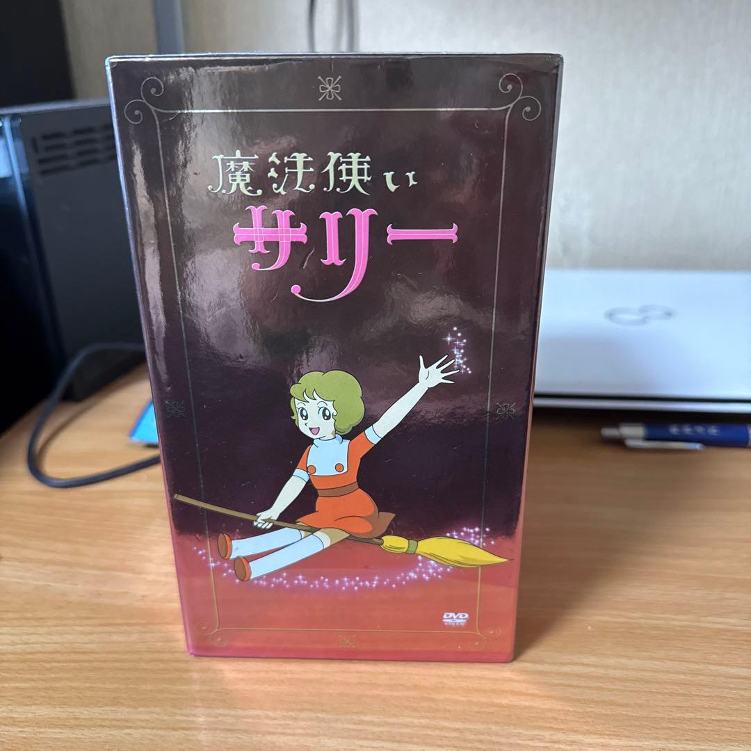 1966魔法使いサリーDVD BOX完全版 Amazon.co.jp: 魔法使いサリー DVD BOX () : 本