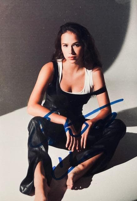 女子 フィギアスケート アリーナ・ザギトワ 直筆サイン入り写真 59bm