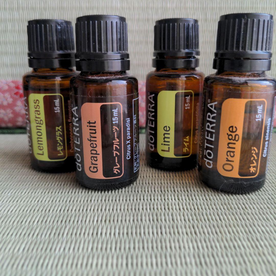 ドテラ　エッセンシャルオイル４本 ドテラ エッセンシャルオイル イントロキット/スターターキット