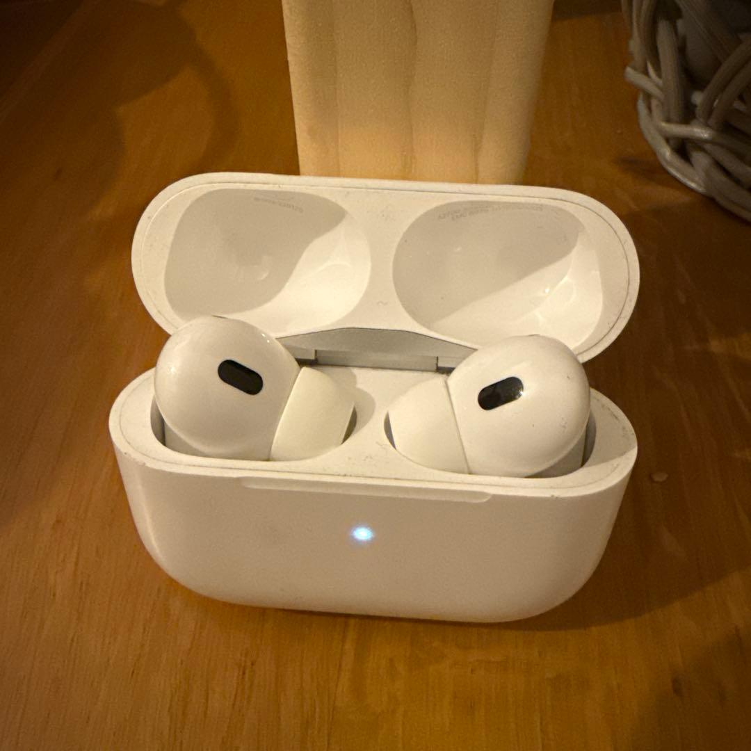 AirPods Pro2 充電ケース付き ホワイト AirPods Pro2 本体 充電ケース付き araree AirPods Pro 2 ハードクリア