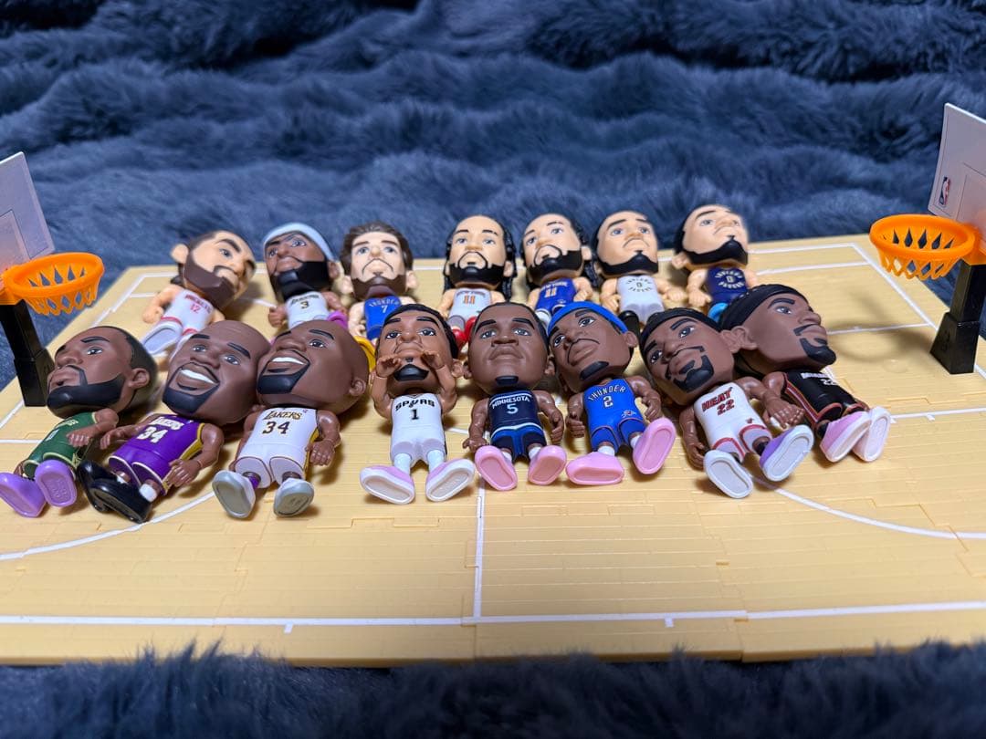 髭*ん様 NBA BALLERSコート付き 5サプライズシリーズ2 NBAボウラーズ 4個セット おまけ付き（ハーフ