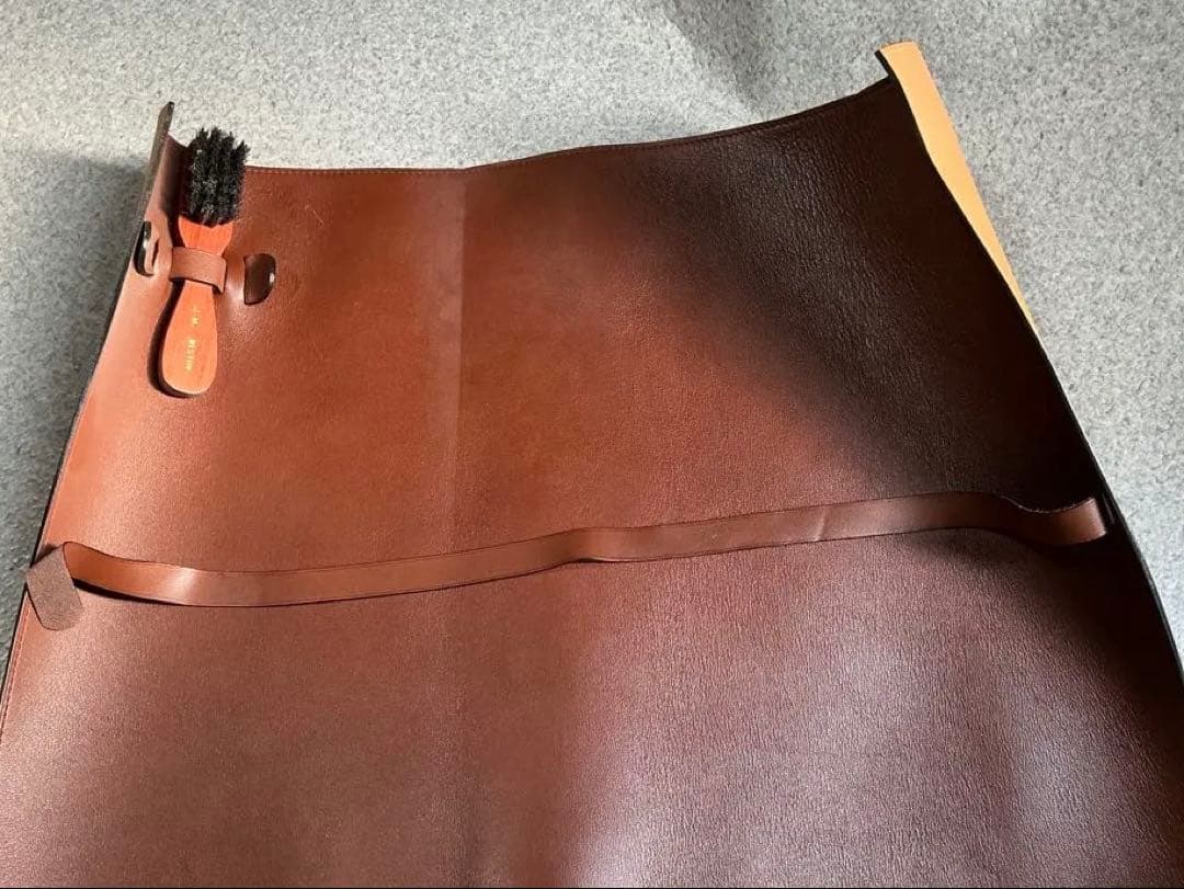 ち*ん様 J.M. WESTON シューケア レザーマット 非売品 - メルカリ