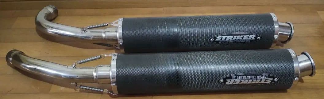 VTR1000F STRIKER マフラー VTR1000F逆輸入車のマフラーが入荷しました。 | バイクパーツの