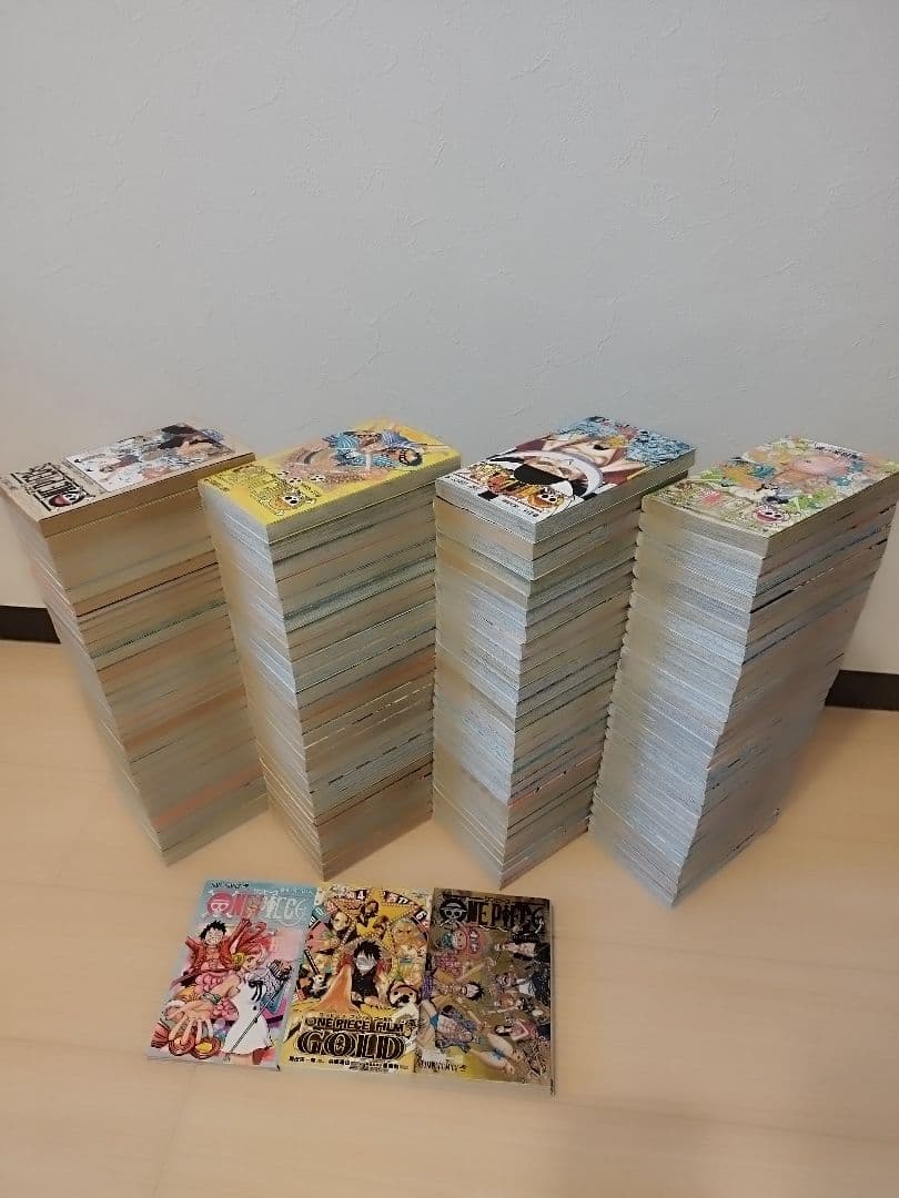 24時間以内発送できます！ ワンピース 1〜113巻 全巻セット+関連本3冊