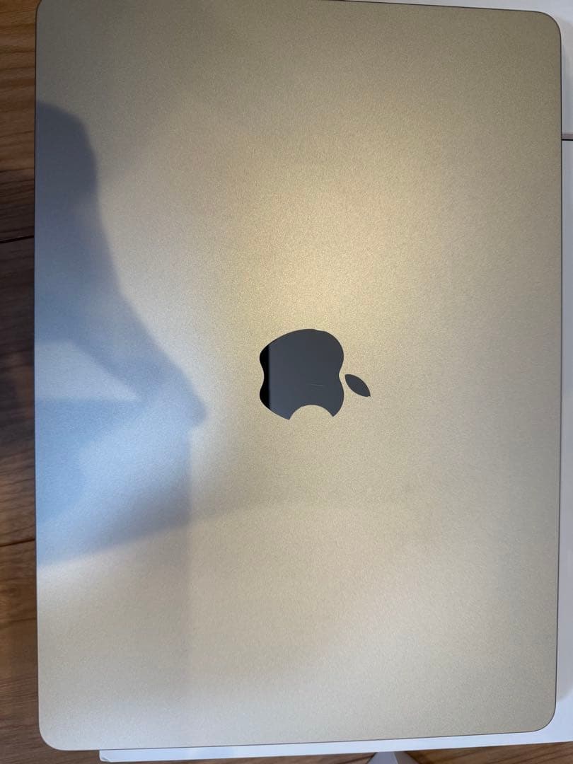 MacBook Air M2 13インチ 8GB 256GB SSD 初期化済み Amazon.com: Apple 2022 MacBook Air with Apple M2 Chip, 13-inch