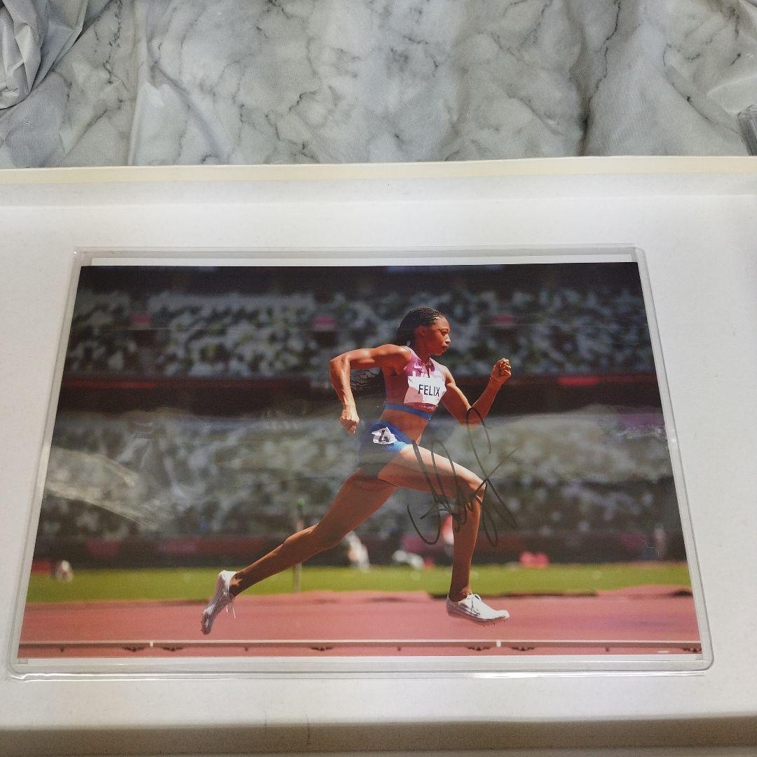 オリンピック陸上短距離金メダリスト　アリソン・フェリックス　直筆サイン入りフォト 35歳アリソン・フェリックス400m予選トップ突破！「最後の五輪」で7個