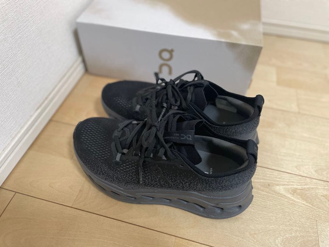 【ほぼ新品】On Cloudsurfer MAX Wide メンズ　26.0cm