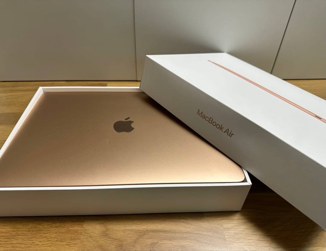 【超美品】M1 MacBook Air 8GB/256GB｜バッテリー100% Amazon.co.jp: 【整備済み品】 Apple MacBook Air M1 2020(13インチAir