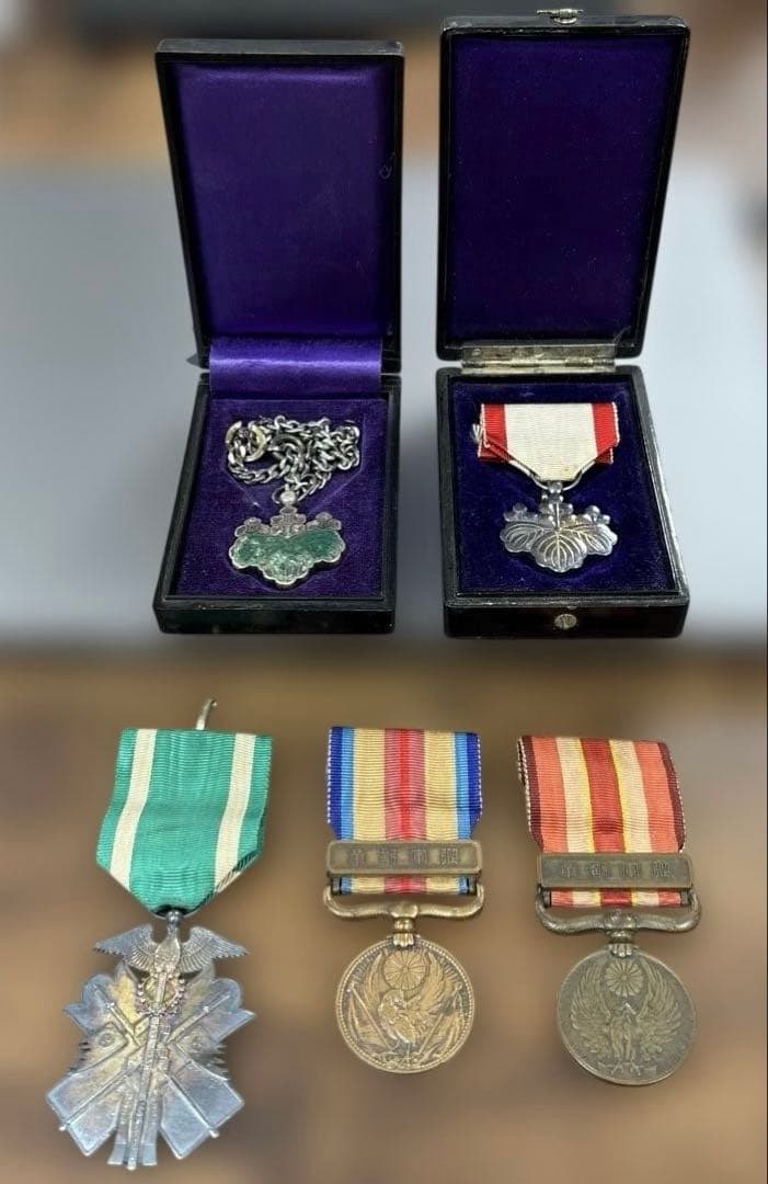 大日本帝国旧日本軍　勲章　5個セット 功五級金鵄勲章 旧日本軍 買取参考価格 ｜くじら堂