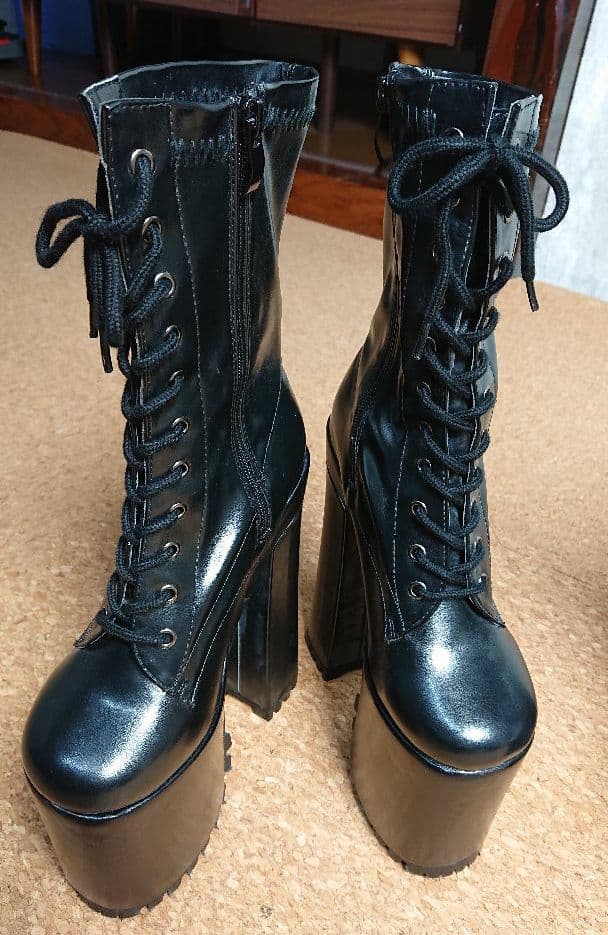 厚底ブーツ 20cmヒール コスプレ 送料込み - メルカリ