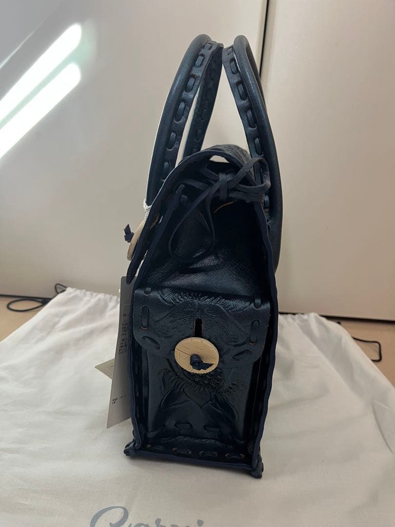 新品未使用タグ付き】グレースコンチネンタル S ネイビー ハンドバッグ