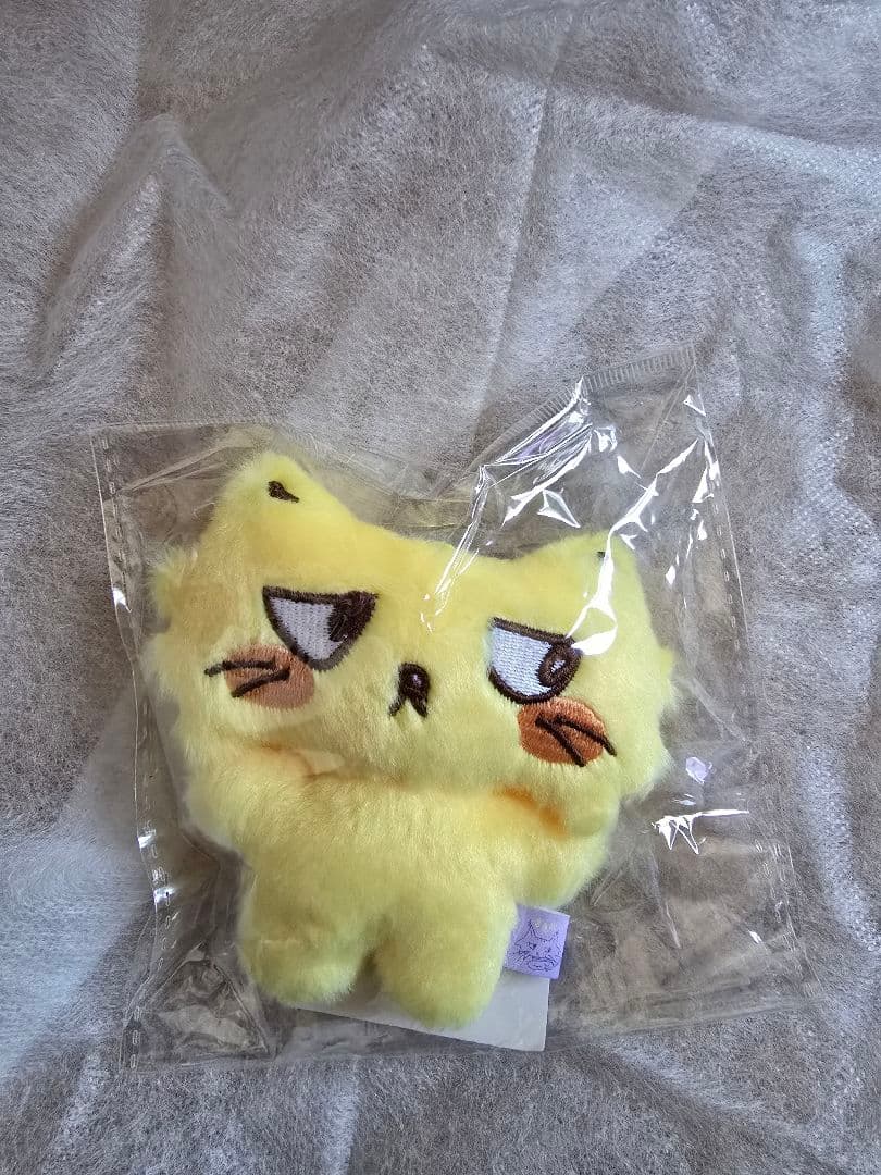 ZMILLENNIAL 黄色 キーホルダー BTS ジミン ジミレニアル - メルカリ