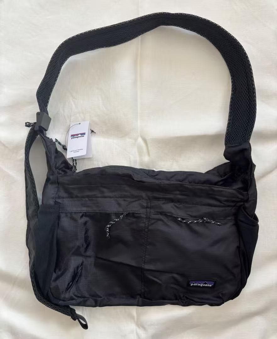 Patagonia ライトウェイトラベル クーリエ ショルダーバッグ ブランド古着】ライトウェイトトラベルクーリエ ショルダーバッグ