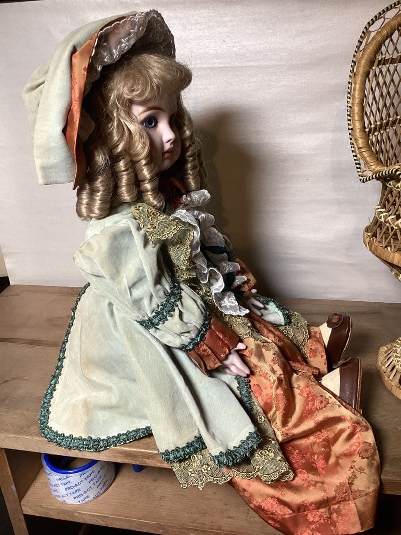 コレクターズドール ビスクドール CD−162 椅子付き 西洋人形 - メルカリ