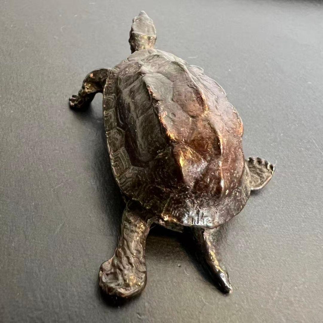 亀 置物 純銅製 古銅 細工 銅亀 文鎮 亀 工芸品 縁起物 風水 - メルカリ