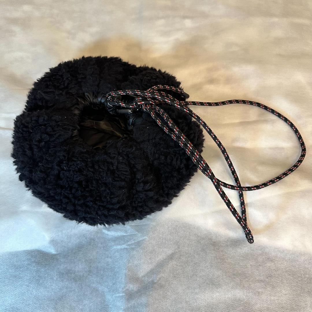 sacai サカイ 22SS ファーバッグ 黒 フリーサイズ sacai サカイ 22SS ファーバッグ 黒 フリーサイズ - メルカリ