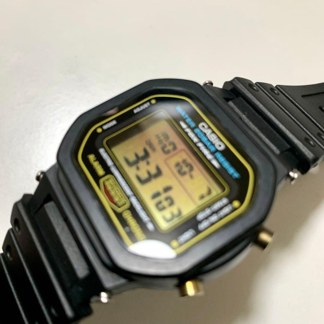 ジャンク】CASIO G-SHOCK DW-5600E ゴールド液晶 - メルカリ