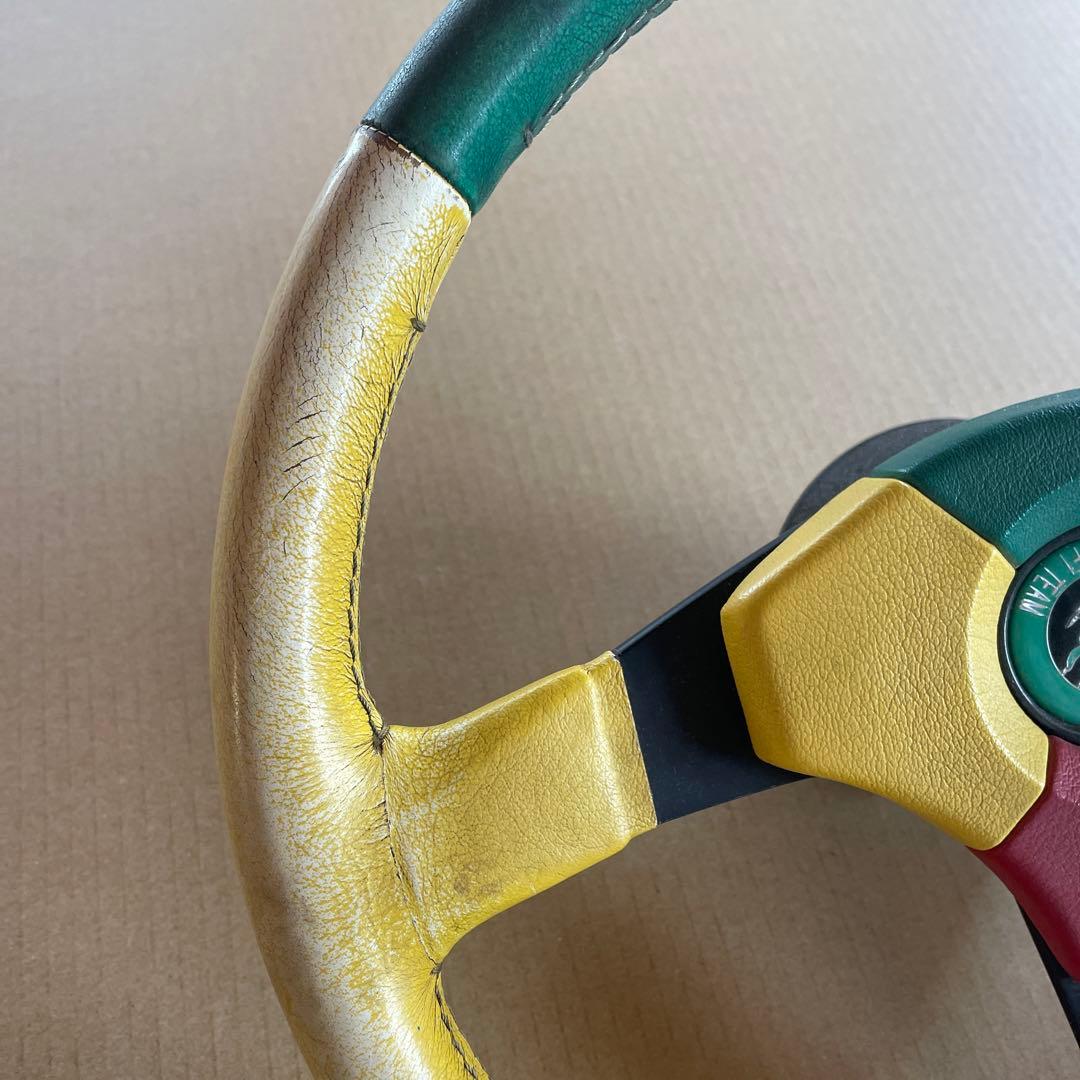 momo モモベネトンF1 TEAMステアリングハンドル - メルカリ