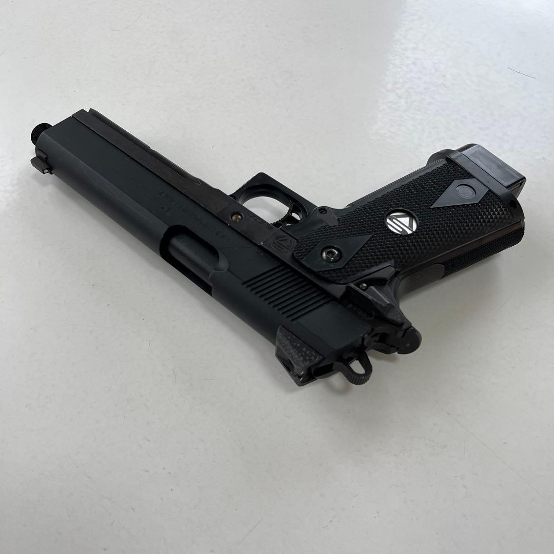 ガスガン ブラックモデル 取扱説明書付きの通販はau PAY マーケット