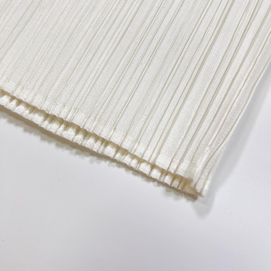 イッセイミヤケ プリーツプリーズ カーディガン 白 3 L 七分袖 - メルカリ