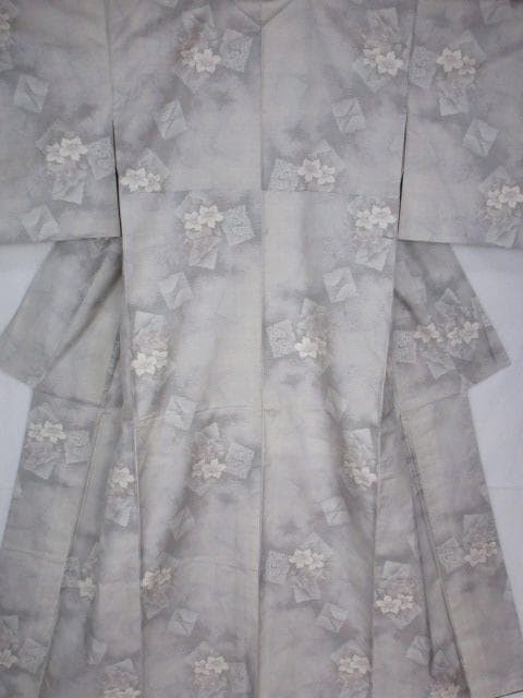 新古品！白大島紬＊7マルキ＊本場大島紬＊色紙文＊着物＊159cm